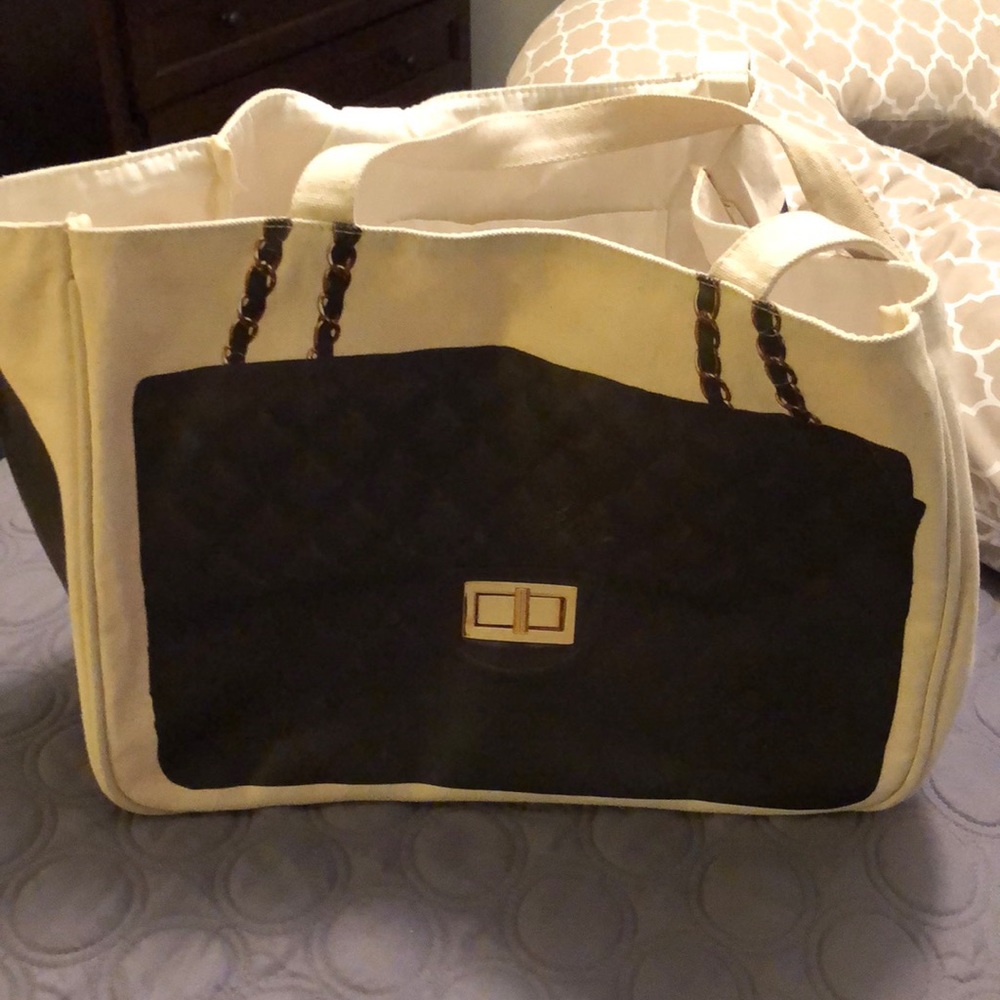 Tote bag